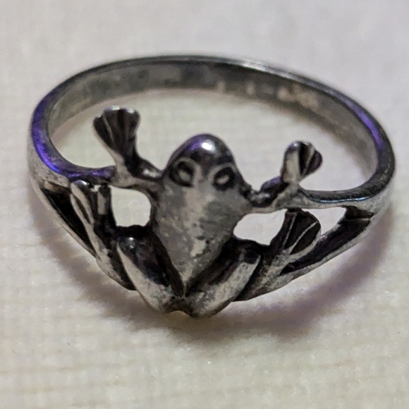 Sterling Silver Frog Ring size 6? - Picture 2 of 3